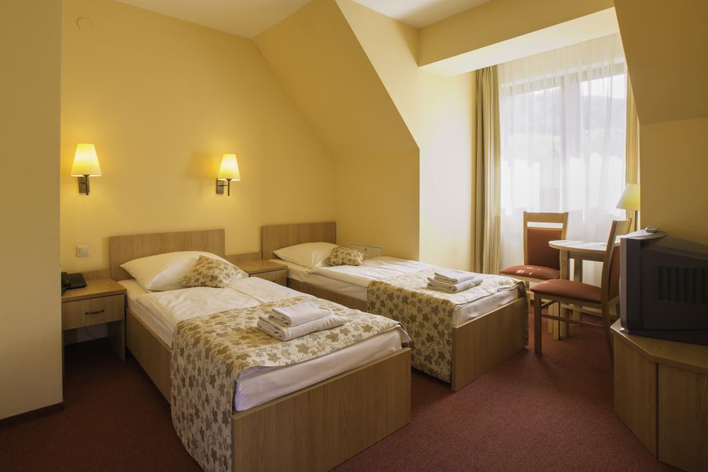 Ski Hotel Piwniczna-Zdroj Exteriér fotografie